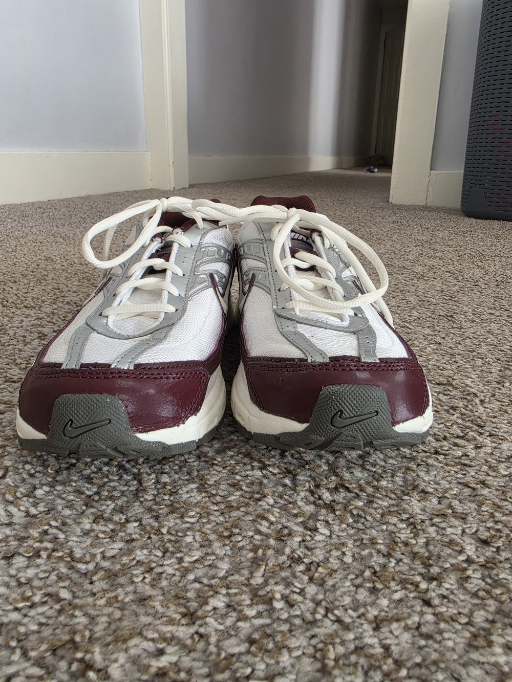 NWOT Nike Sneakers - Picture 4 of 6